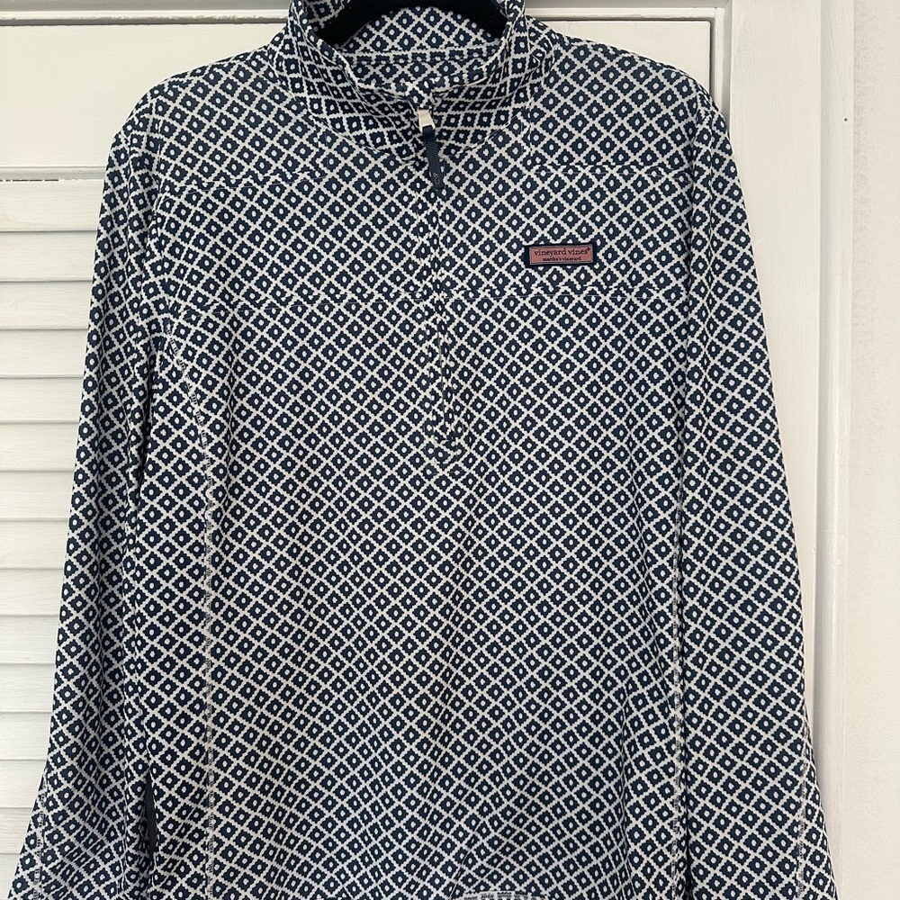 Vineyard Vines Blue and White Geometric Pullover